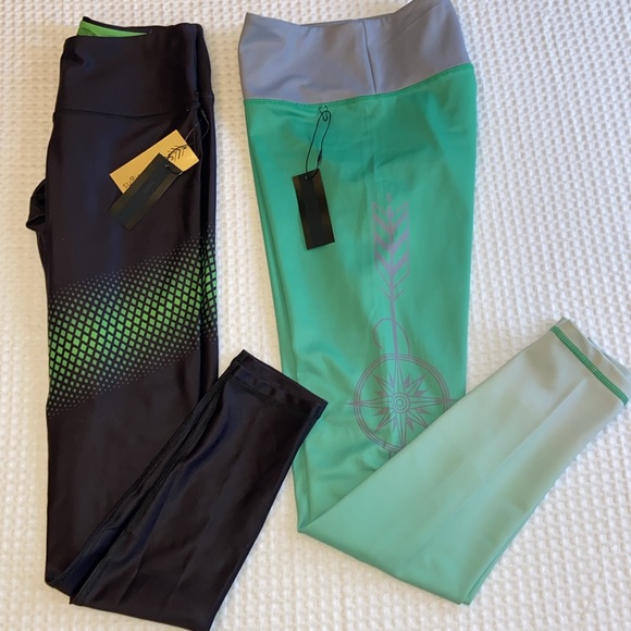 NEW! $78 SCOUT DESIGNS Size MEDIUM Black Leggings Green Geometric Dots Stripes - Picture 9 of 13